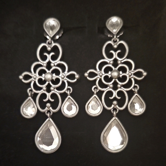 Lia Sophia Chandelier Crystal Silver Plated Earrings - Picture 1 of 1